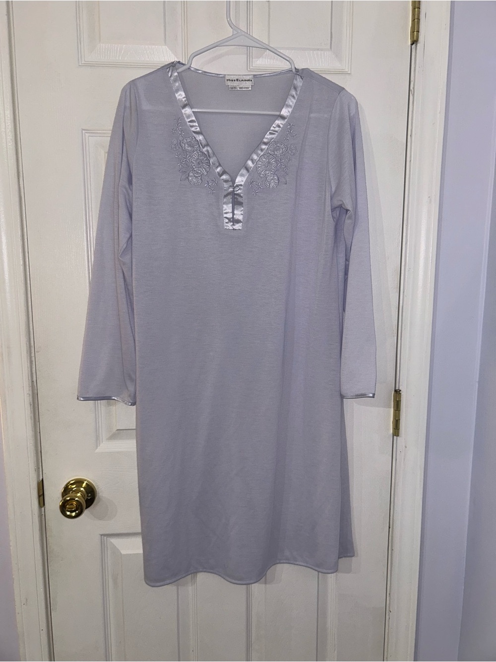 Laura Ashley Vintage Lavender V-Neck Long Sleeve Nightdress- small